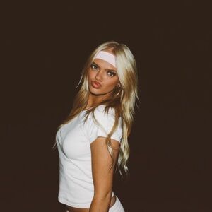 Meet your Posher, Ava